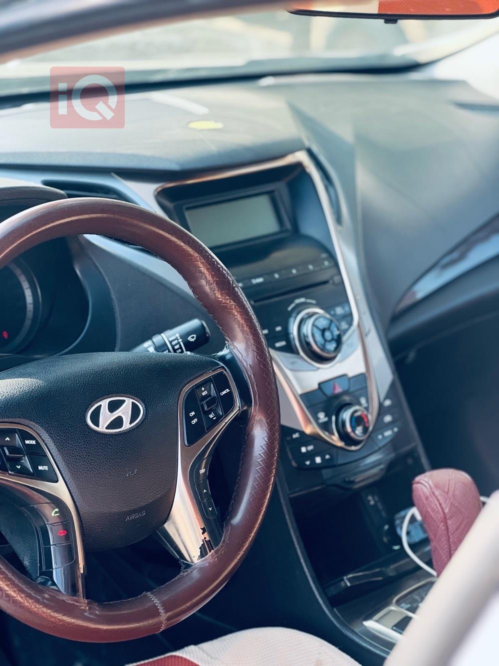 هیوندای ازێرا